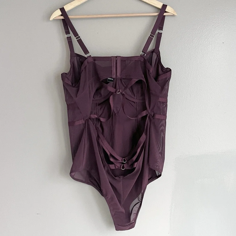 Torrid Satin And Lace Bodysuit Mesh Underwire Cups‎ Size 2X NWT